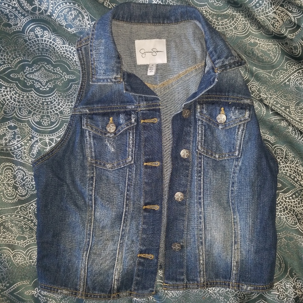 Jessica Simpson vest